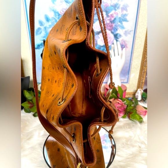 MCM Visetos Bucket Bag - Picture 8 of 14